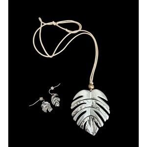 Silver Tone Necklace Matching Earring Set Open Leaf Pendant Boho Nature